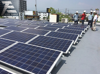hệ thống lắp đặt năng lượng mặt trời trên mái ballast